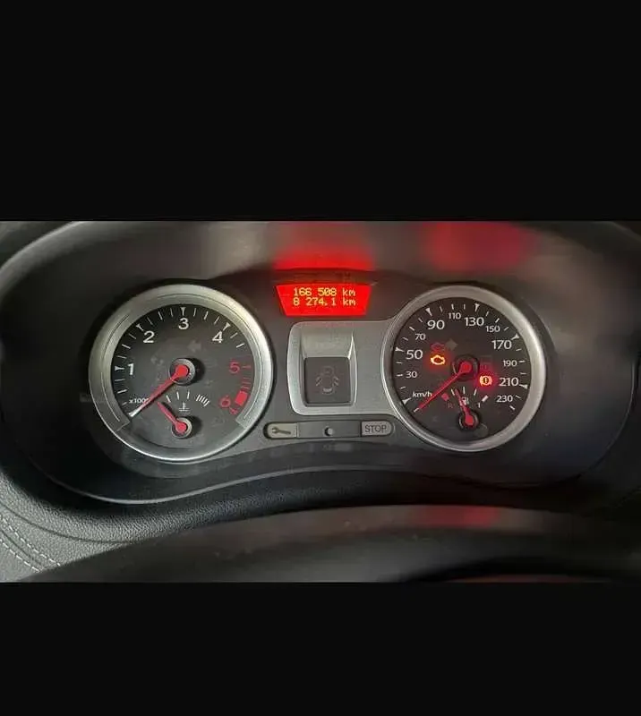 Usata Renault Clio III 86 CV (63 kW) 2010 Nero Berlina