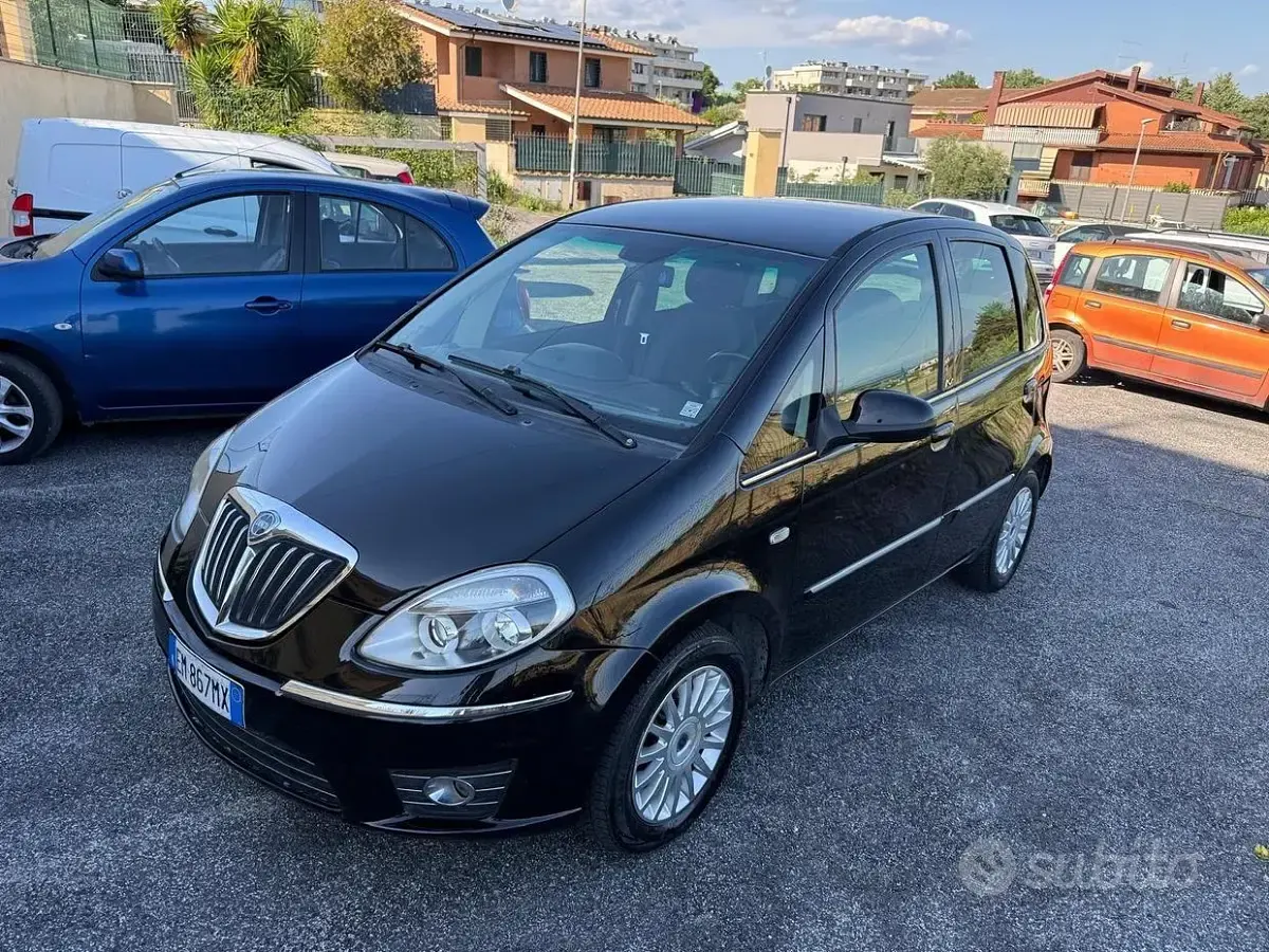 Usata Lancia Musa Gold 95 CV (69 kW) 2012 Monovolume