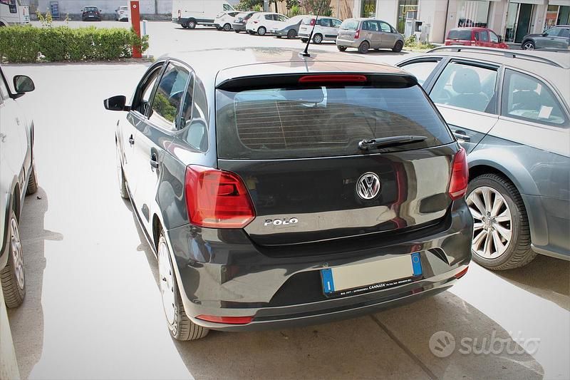 Usata VW Polo 75 CV (55 kW) 2015 Grigio Berlina