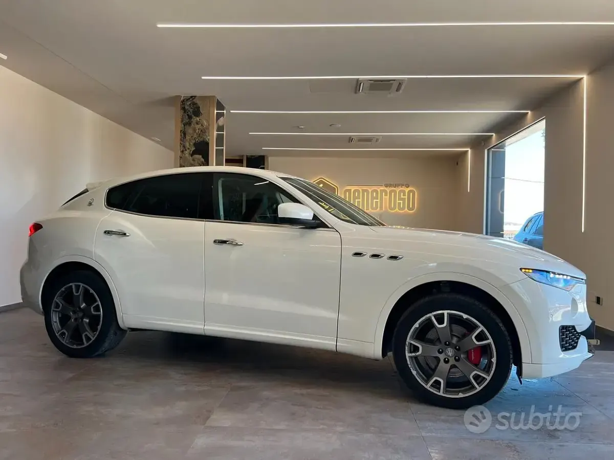 Usata Maserati Levante 250 CV (183 kW) 2017 Bianco SUV