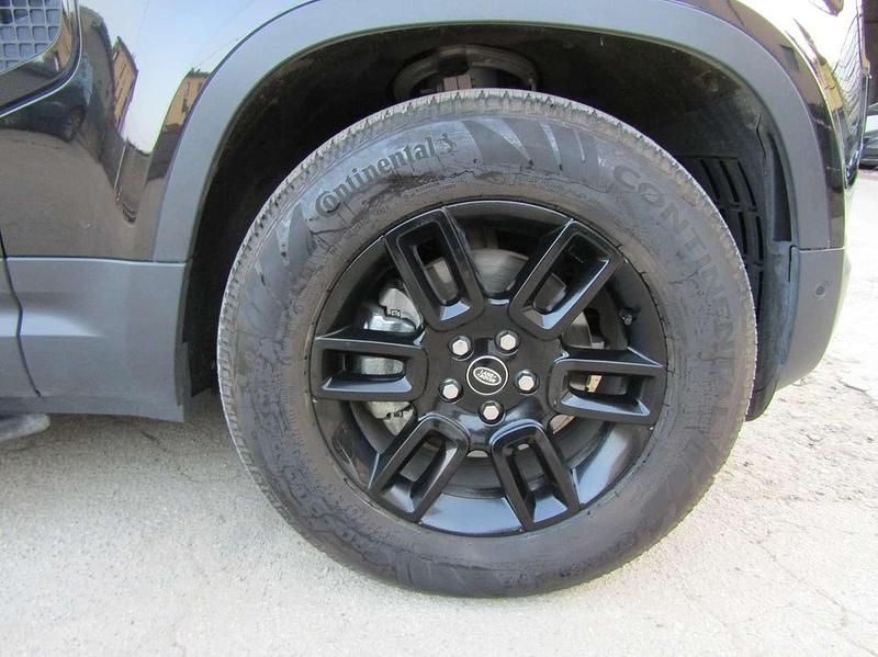 Usata Land Rover Defender HSE Dynamic 200 CV (147 kW) 2023 Nero metallizzato SUV