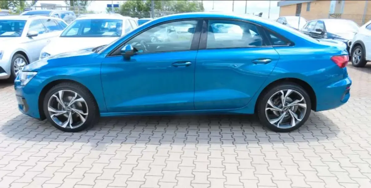 Usata Audi A3 Advanced 150 CV (110 kW) 2023 Blu/azzurro Berlina
