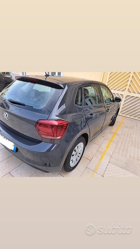 Usata VW Polo 65 CV (47 kW) 2018 Grigio Berlina