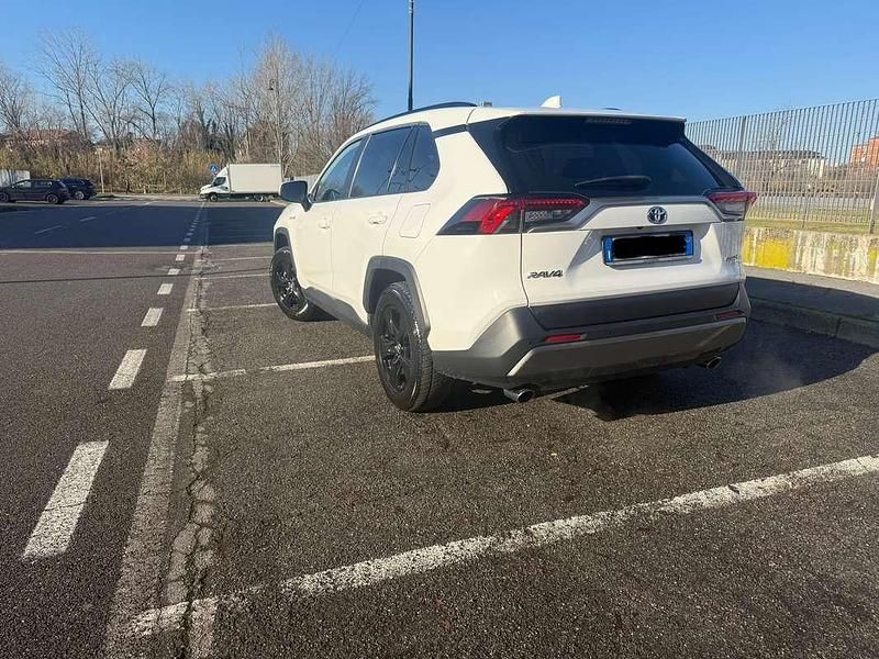 Usata Toyota RAV4 Hybrid Active 155 CV (114 kW) 2019 SUV