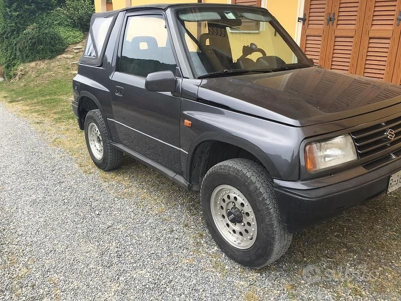 Usata Suzuki Vitara 75 CV (55 kW) 1989 Grigio SUV