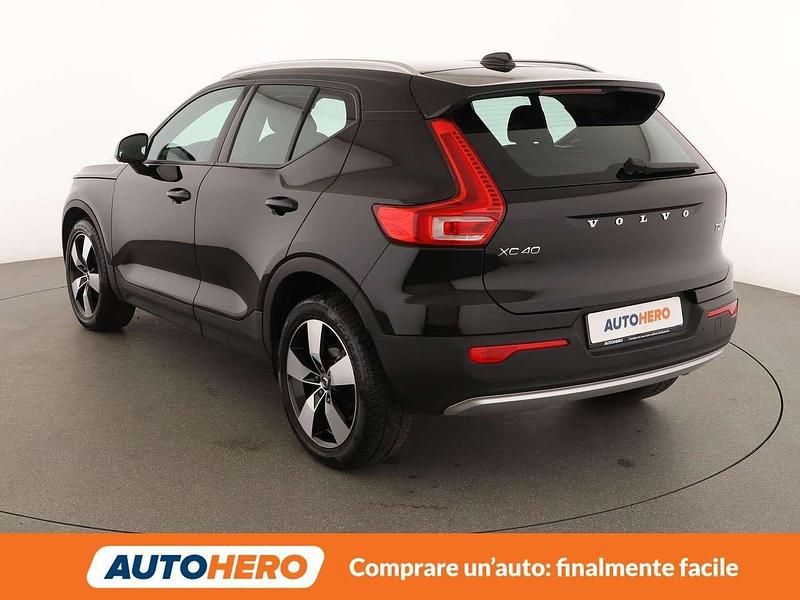 Usata Volvo XC40 Momentum 129 CV (94 kW) 2022 Nero SUV
