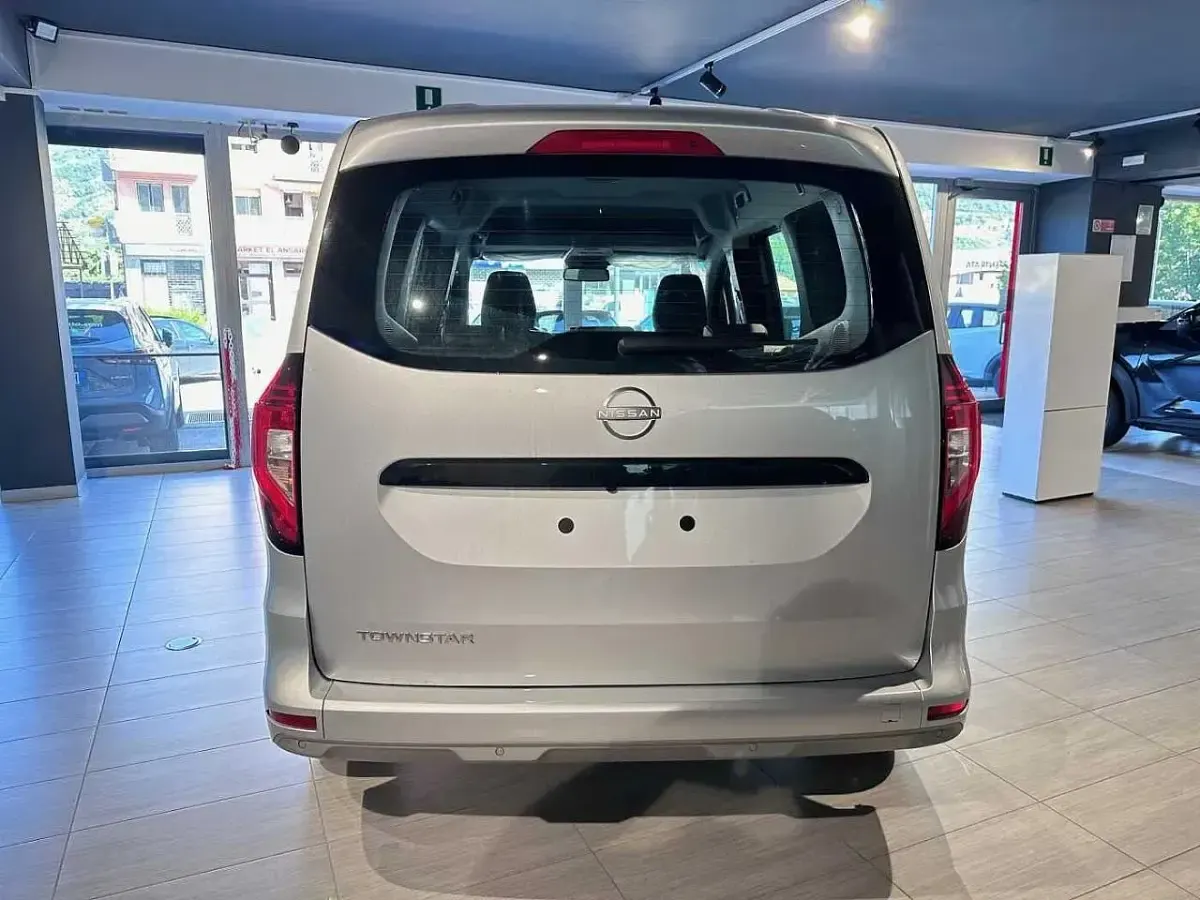 Usata Nissan Townstar N-Connecta 131 CV (96 kW) 2024 Argento Monovolume