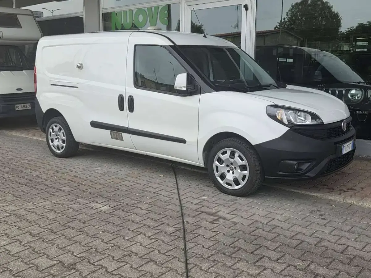 Usata Fiat Doblò 120 CV (88 kW) 2018 Bianco Monovolume