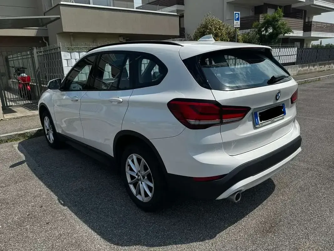 Usata BMW X1 116 CV (85 kW) 2022 Bianco SUV