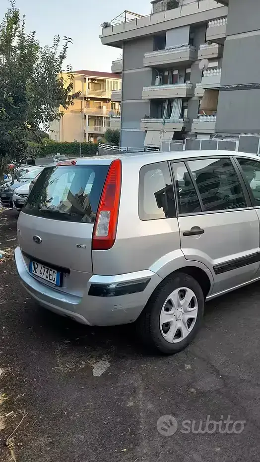 Usata Ford Fusion 68 CV (50 kW) 2006 Grigio Utilitaria