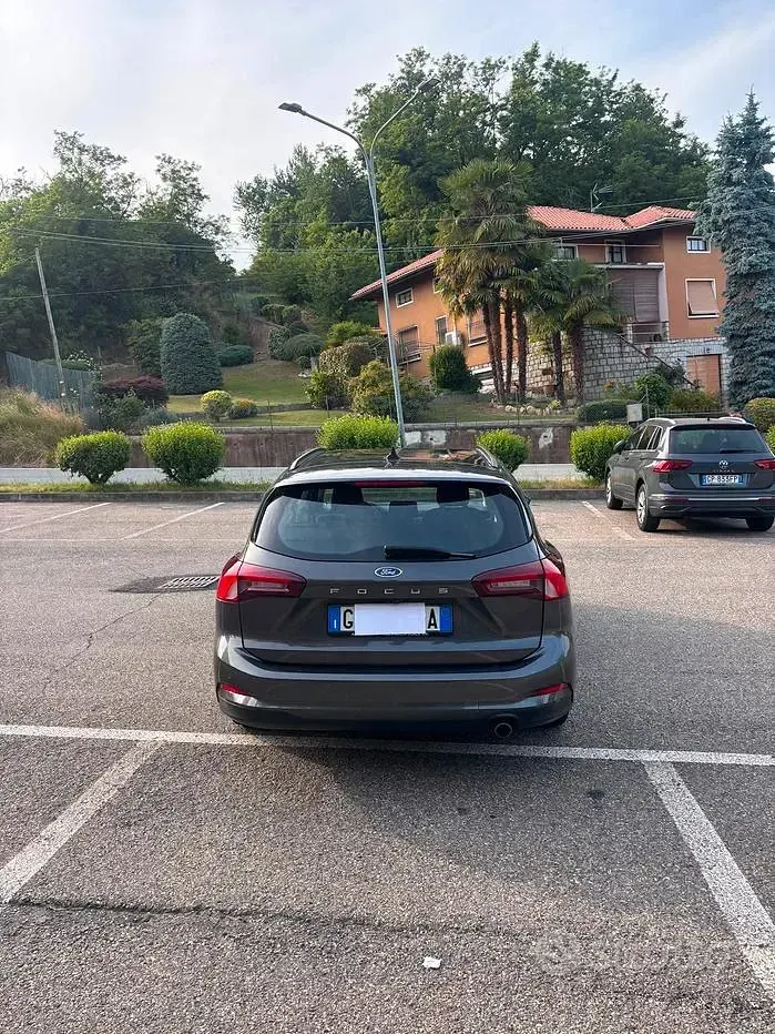 Usata Ford Focus Business Edition 120 CV (88 kW) 2021 Grigio Station wagon