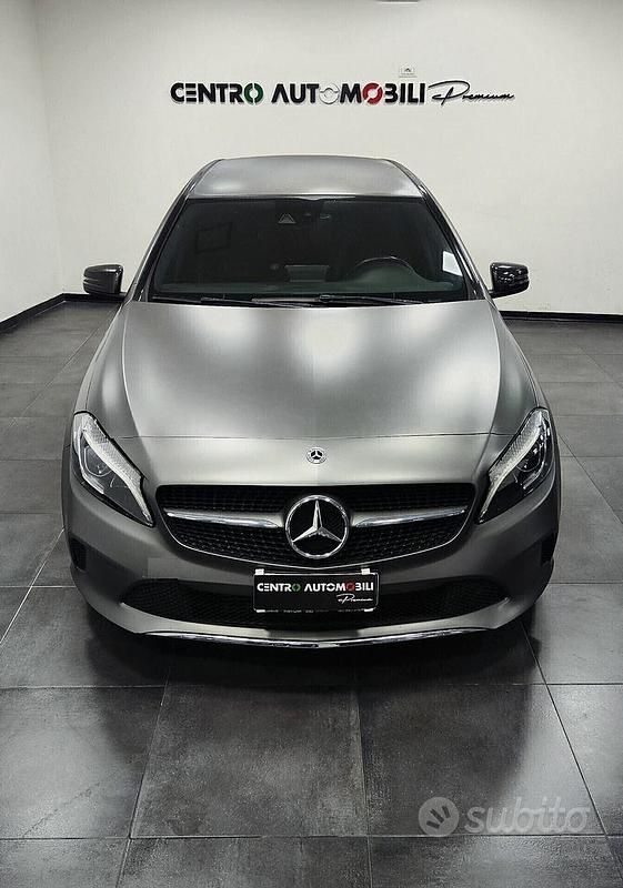 Usata Mercedes A200 Premium 136 CV (100 kW) 2018 Grigio Berlina