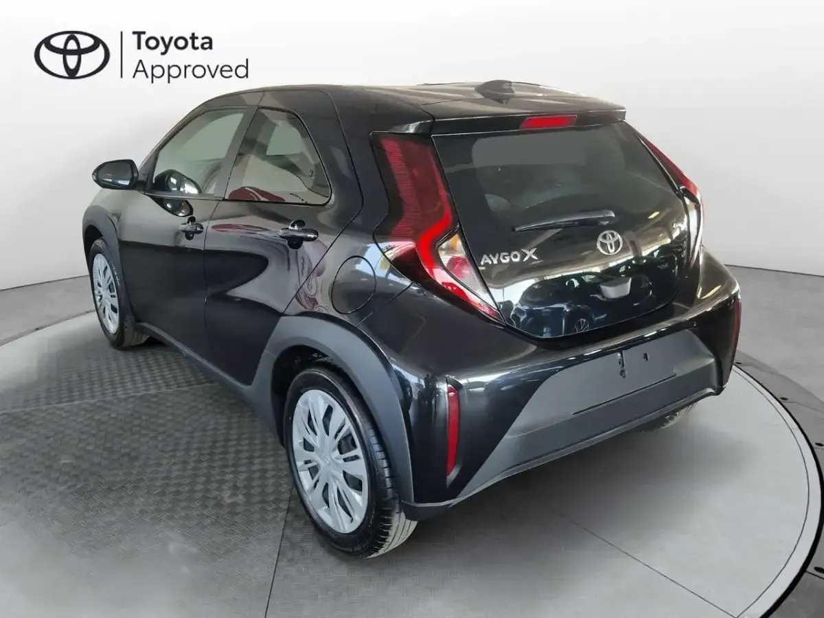 Nuova Toyota Aygo X 116 CV (85 kW) 2026 Nero SUV