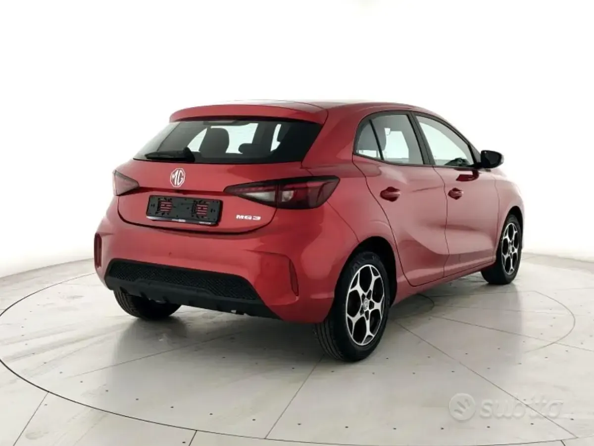 Nuova MG MG3 Comfort 116 CV (85 kW) 2026 Rosso Utilitaria