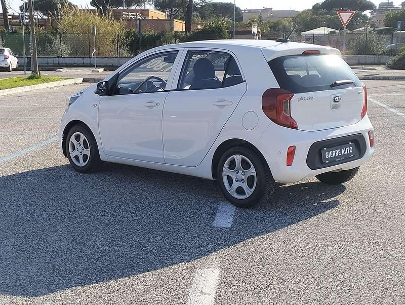 Usata Kia Picanto Urban 65 CV (47 kW) 2021 Bianco Utilitaria