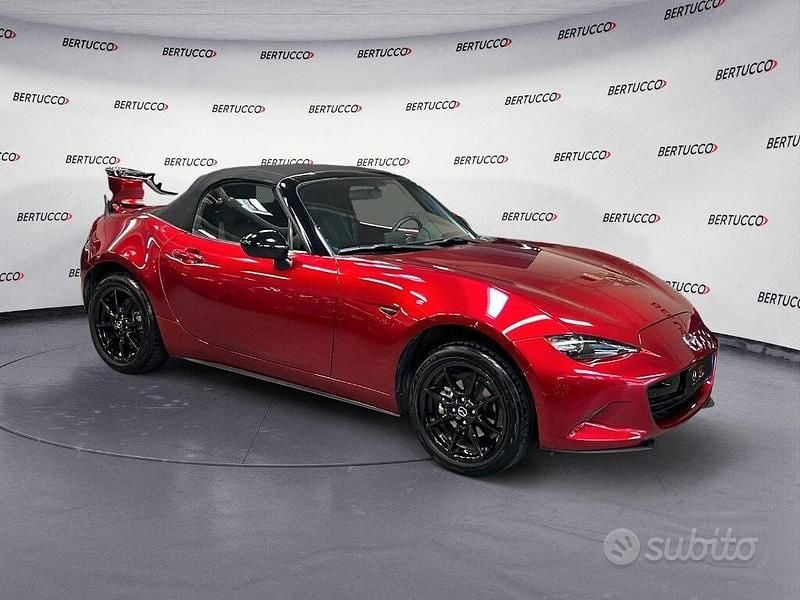 Rosso Usata 2023 Mazda MX5 Exclusive-Line Cabrio | 27.900 € (Buon prezzo) - Immagine 1/4