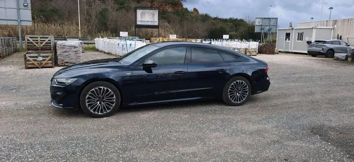 Usata Audi A7 Sportback 364 CV (267 kW) 2024 Blu/azzurro Utilitaria