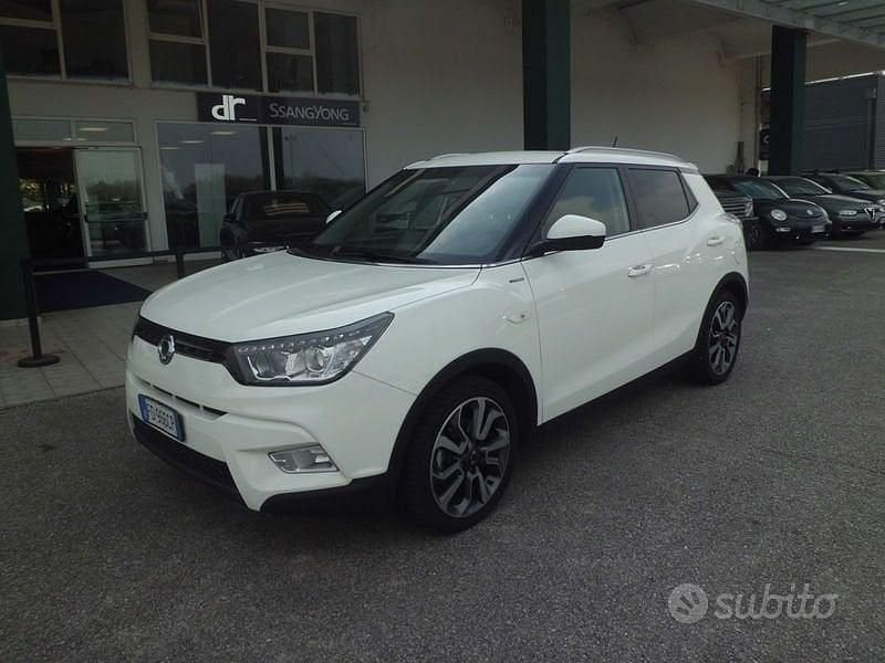 Bianco Usata 2016 Ssangyong (KGM) Tivoli SUV | 11.500 € (Molto cara) - Immagine 1/4