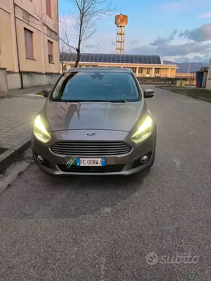 Usata Ford S-MAX S 150 CV (110 kW) 2016 Grigio Monovolume