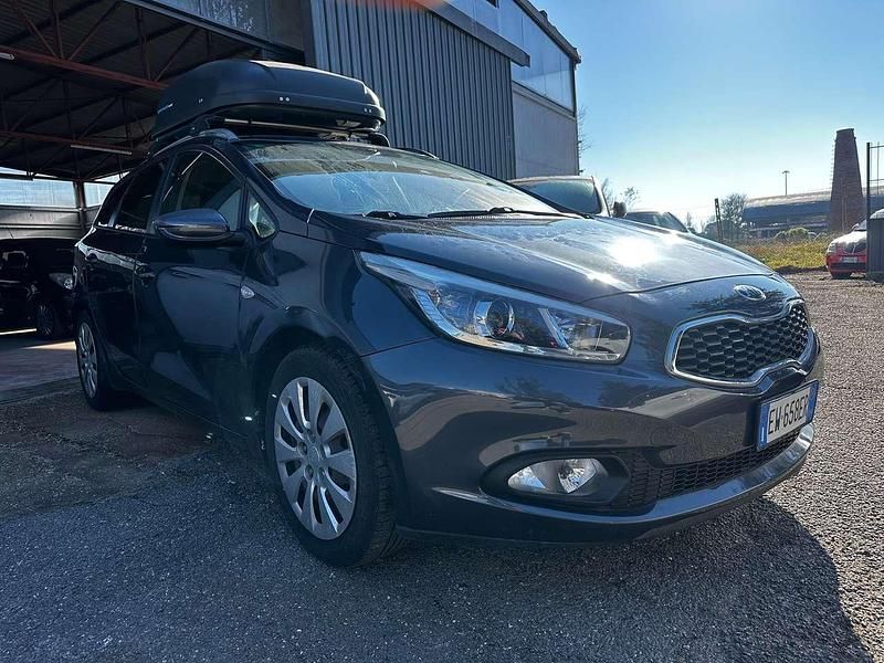 Usata Kia Ceed Sportswagon Active 99 CV (72 kW) 2014 Grigio Station wagon