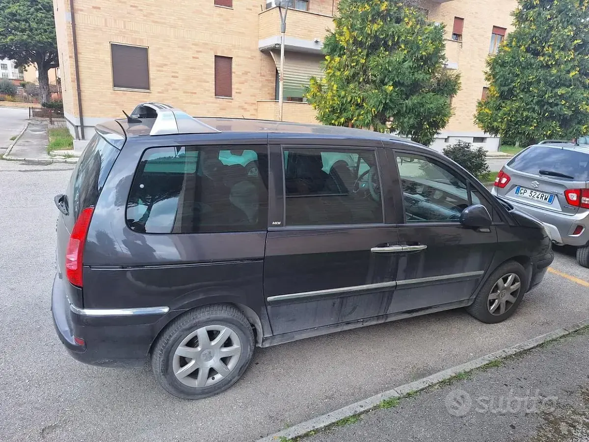 Usata Peugeot 807 163 CV (119 kW) 2008 Grigio Monovolume