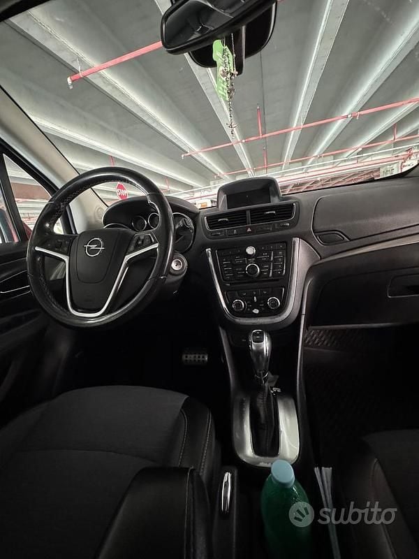 Usado Opel Mokka Cosmo 136 CV (100 kW) 2015 Negro SUV