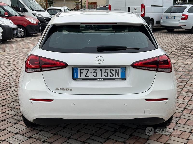 Usata Mercedes A180 Business 116 CV (85 kW) 2019 Bianco Berlina