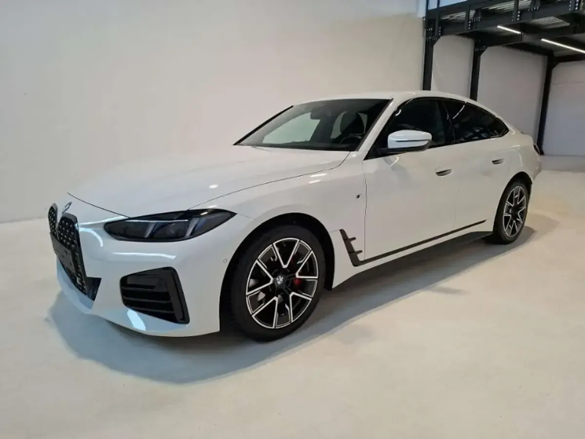 Usata BMW 420 Coupé M Sport 190 CV (139 kW) 2024 Bianco Coupé