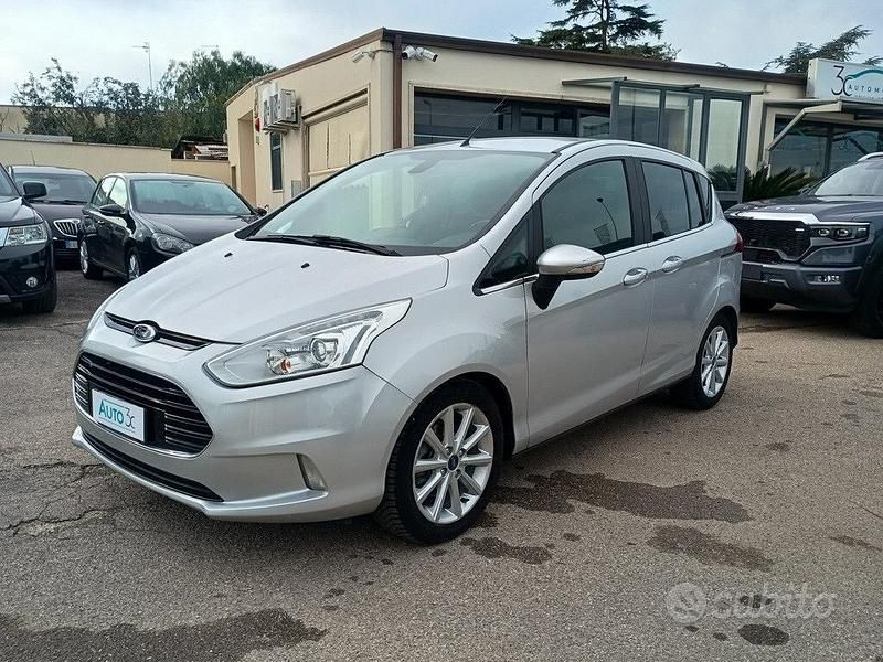 Usata Ford B-MAX Titanium 75 CV (55 kW) 2017 Grigio Monovolume