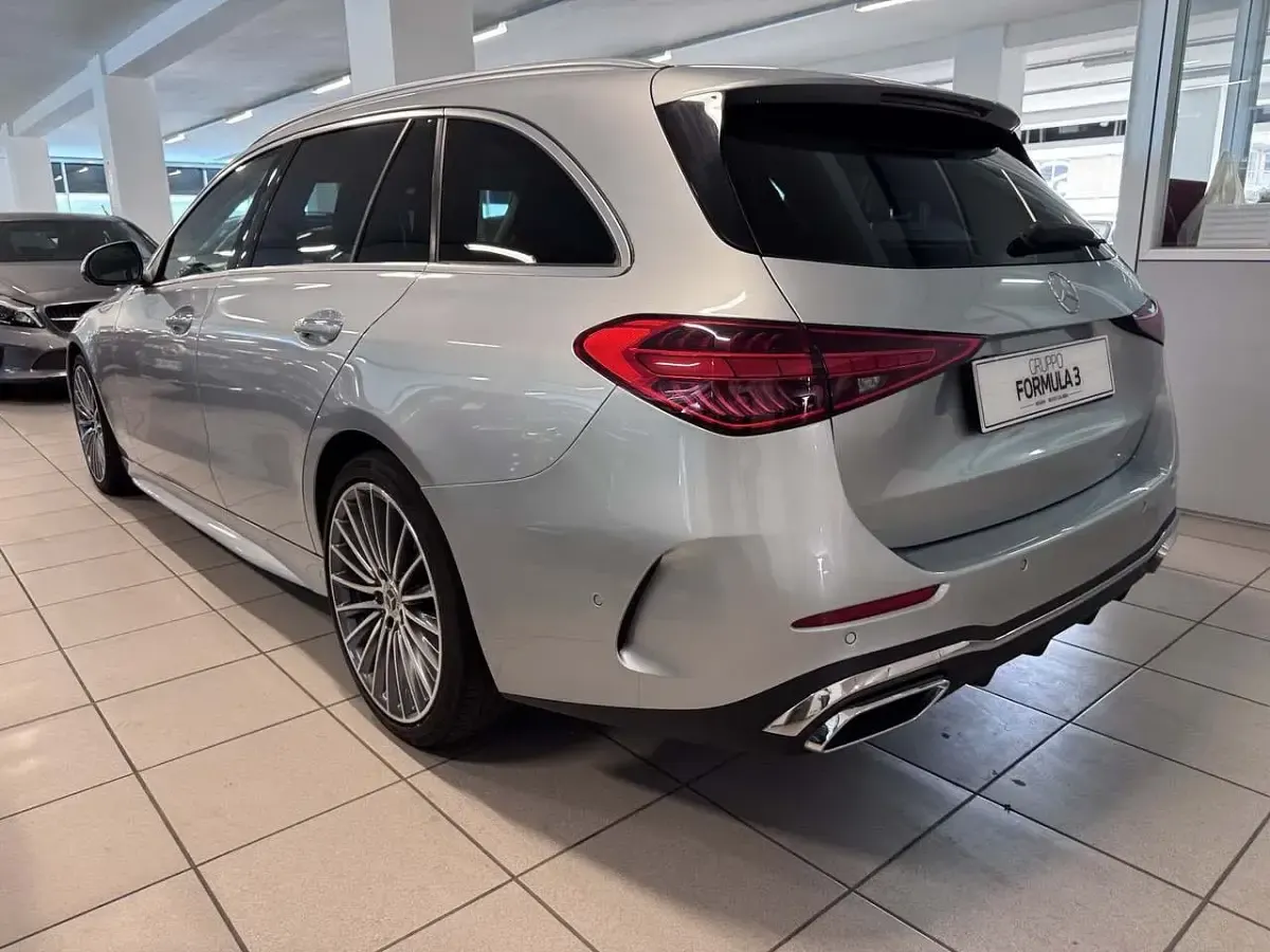 Käytetty Mercedes 220 AMG Line Premium 197 HP (144 kW) 2023 Harmaa Farmari