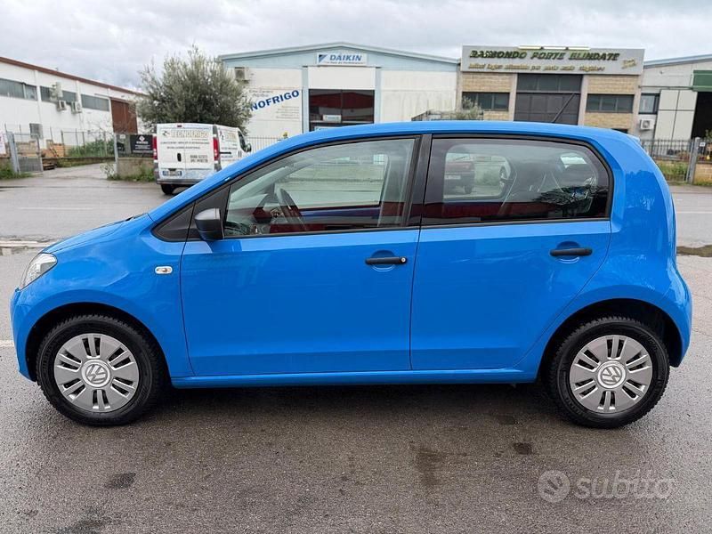 Begagnad VW up! Move 50 HK (36 kW) 2015 Blå Halvkombi