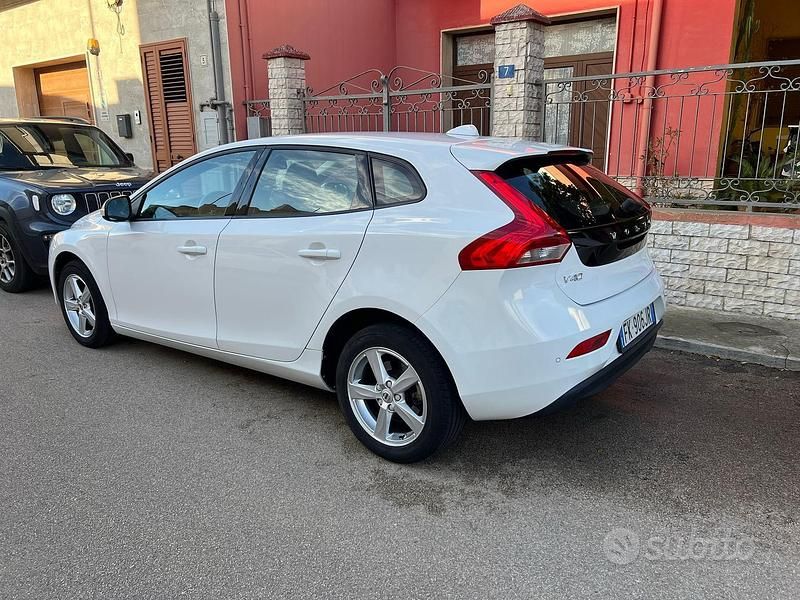 Usata Volvo V40 2017 Bianco Berlina
