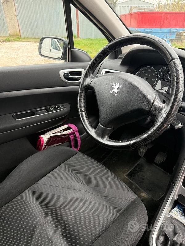 Usata Peugeot 307 90 CV (66 kW) 2005 Nero Berlina