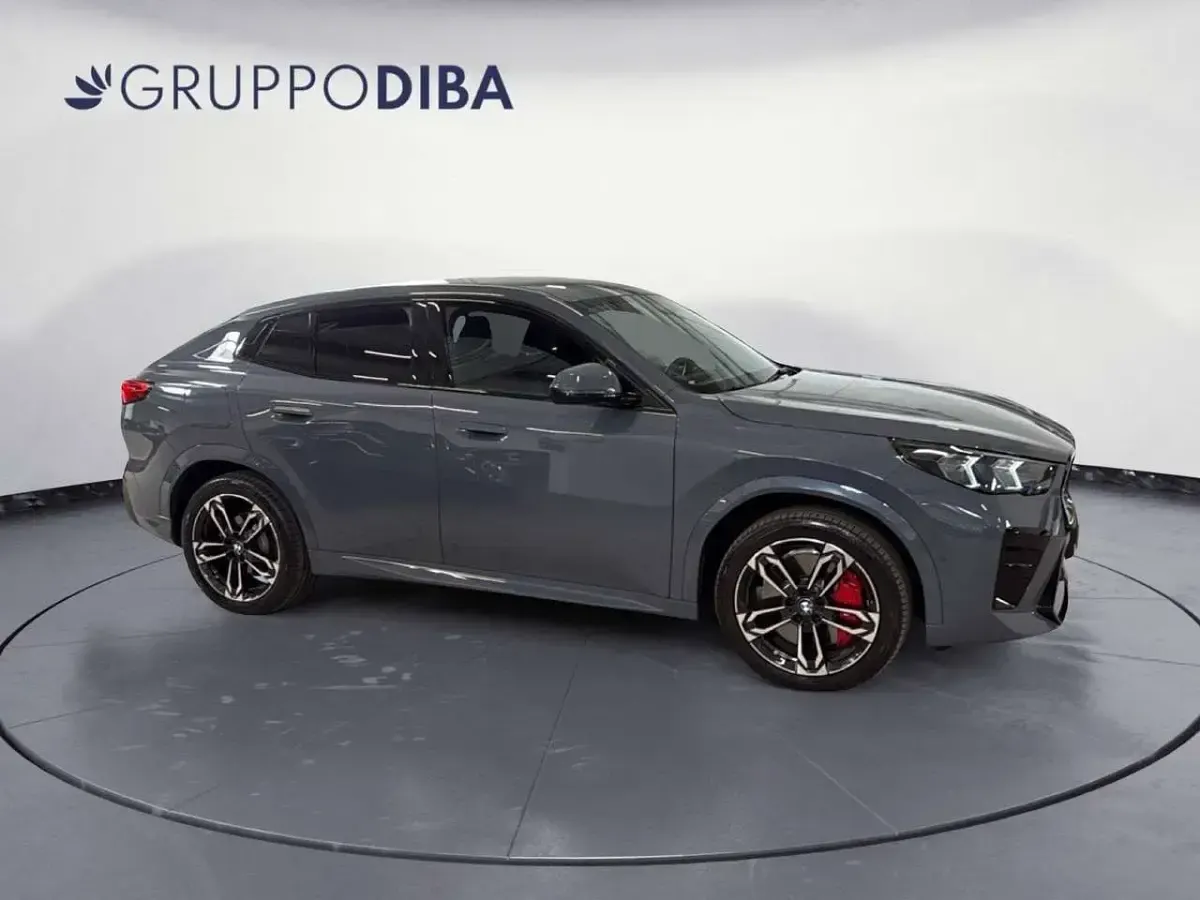 Usata BMW iX2 M Sport 150 kW (204 CV) 2025 Grigio SUV