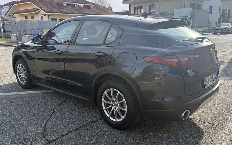 Usata Alfa Romeo Stelvio Business 190 CV (139 kW) 2020 Nero SUV