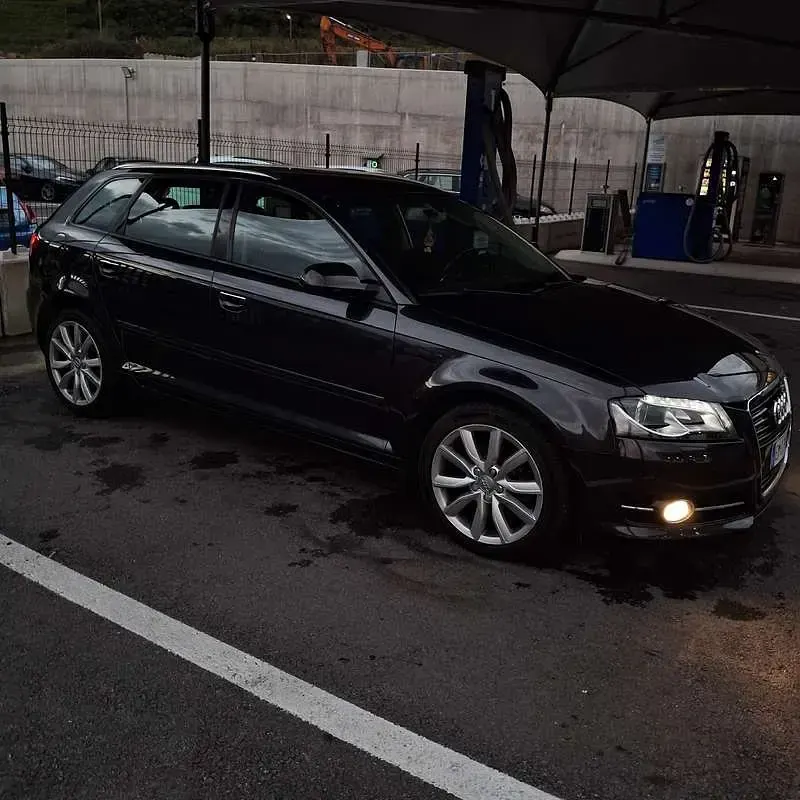 Usata Audi A3 Sportback Ambition 105 CV (77 kW) 2012 Utilitaria