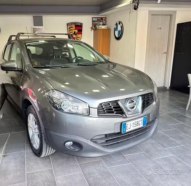 Usata Nissan Qashqai Tekna 110 CV (80 kW) 2011 Grigio SUV