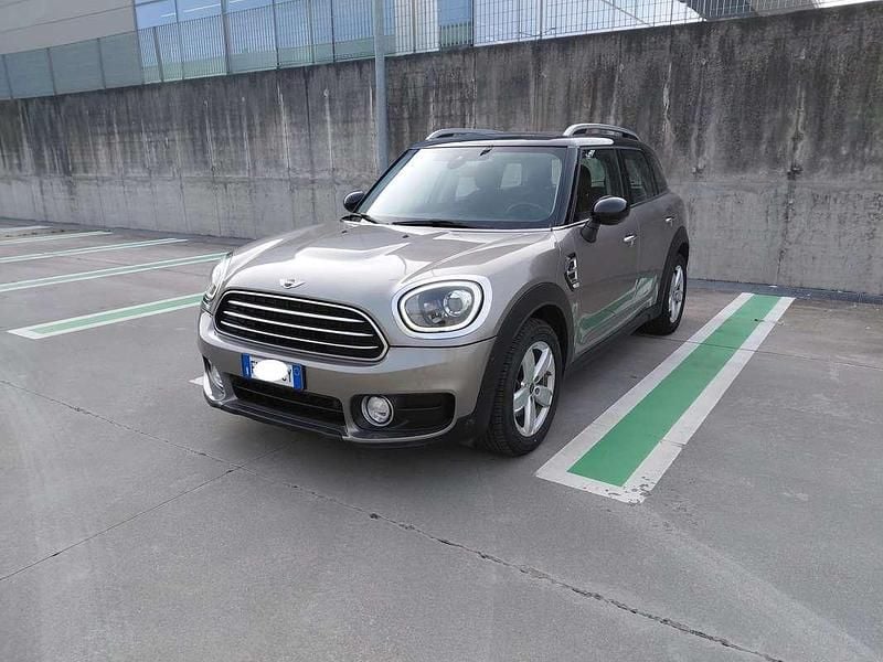 Usata Mini Cooper D Countryman Business 150 CV (110 kW) 2017 Grigio SUV