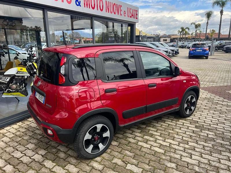 Usata Fiat Panda Cross Cross 69 CV (50 kW) 2024 Rosso Utilitaria