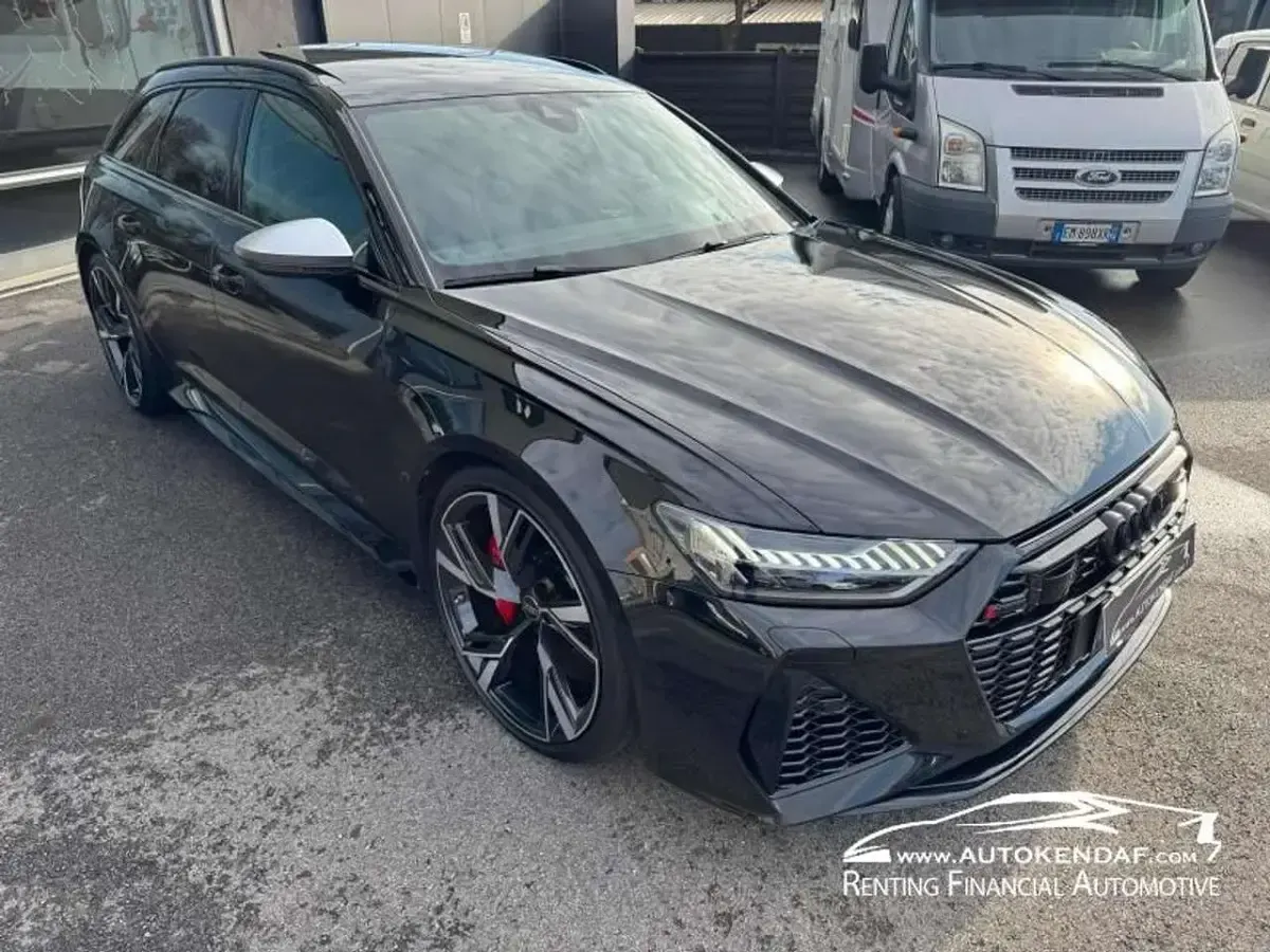 Usata Audi RS6 Comfort 600 CV (441 kW) 2023 Nero Station wagon