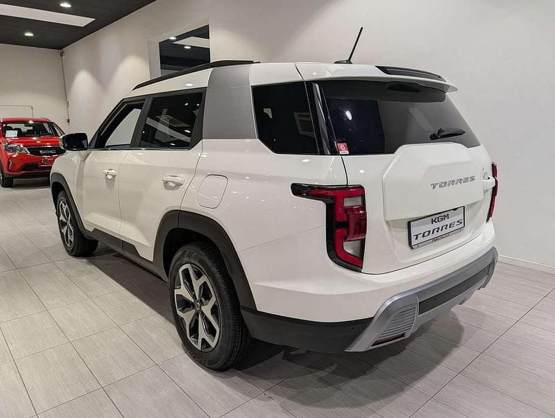 Nuova KGM Torres 173 CV (127 kW) 2025 Bianco SUV