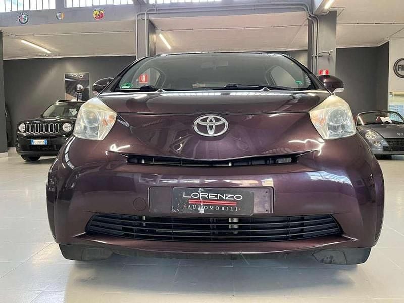 Usata Toyota iQ Sol 68 CV (50 kW) 2009 Viola (originale) Utilitaria