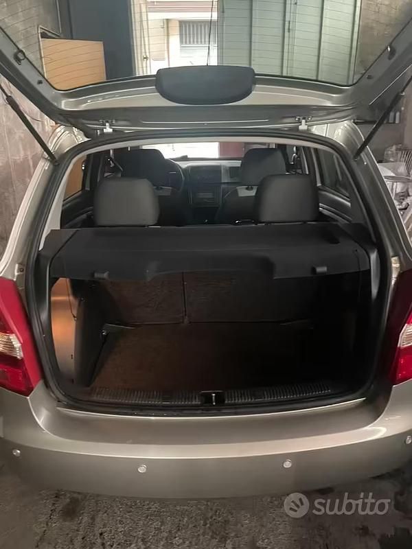 Usata Skoda Fabia 80 CV (58 kW) 2009 Marrone Berlina