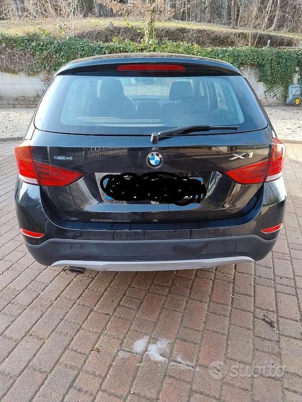 Usata BMW X1 143 CV (105 kW) 2014 Nero SUV