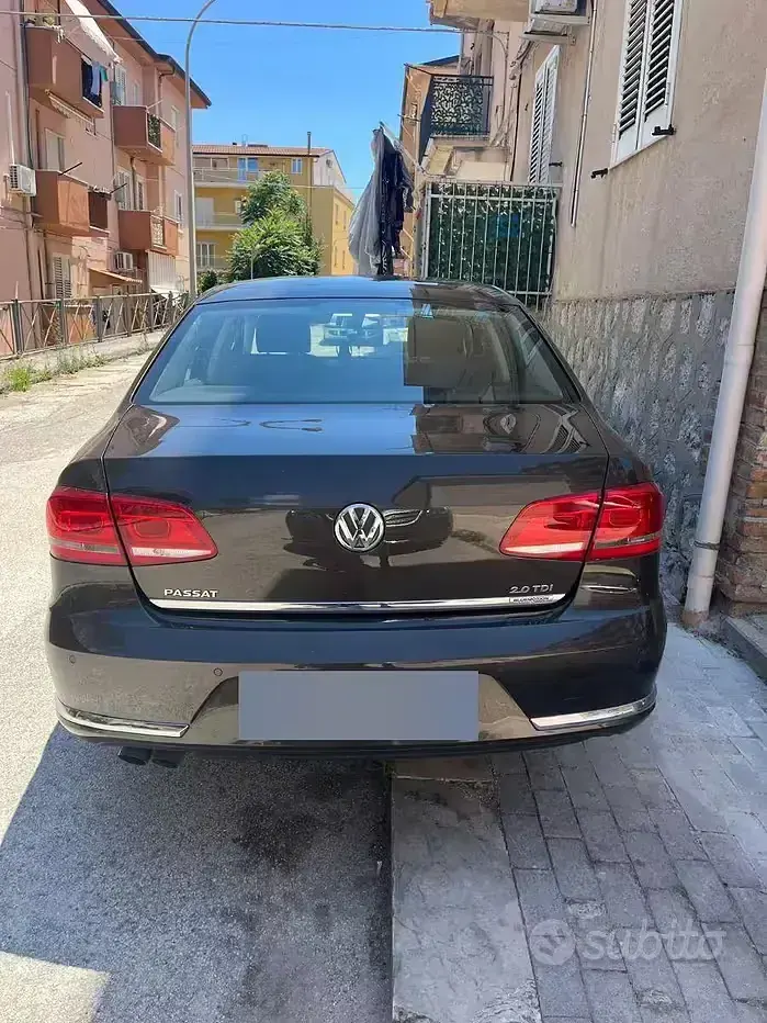 Usata VW Passat Comfortline 150 CV (110 kW) 2014 Marrone Berlina