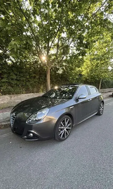 Usata Alfa Romeo Giulietta Sprint 120 CV (88 kW) 2015 Grigio Utilitaria