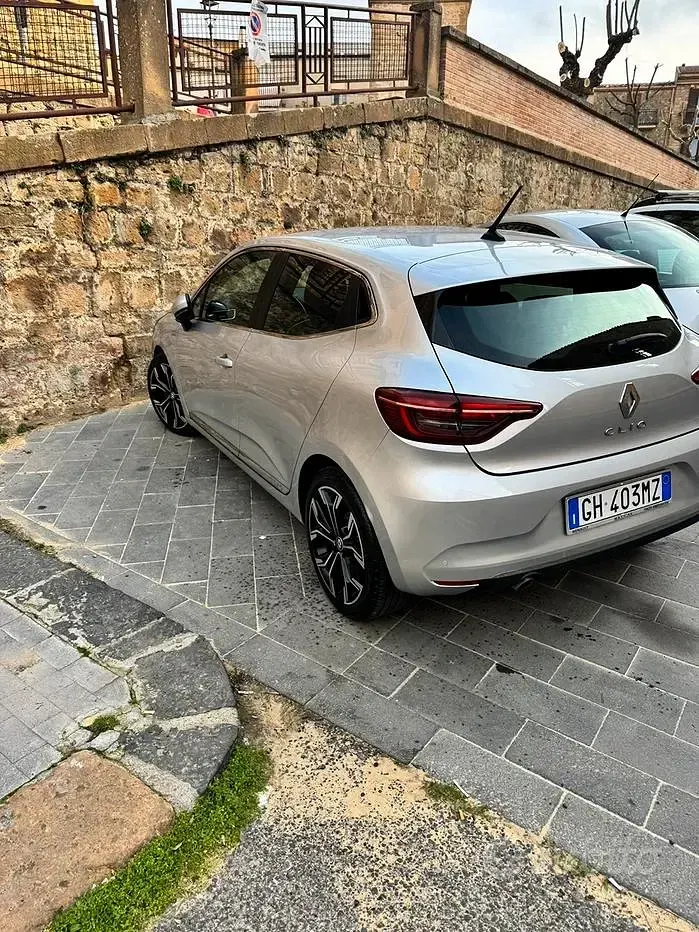 Usata Renault Clio V 101 CV (74 kW) 2022 Berlina