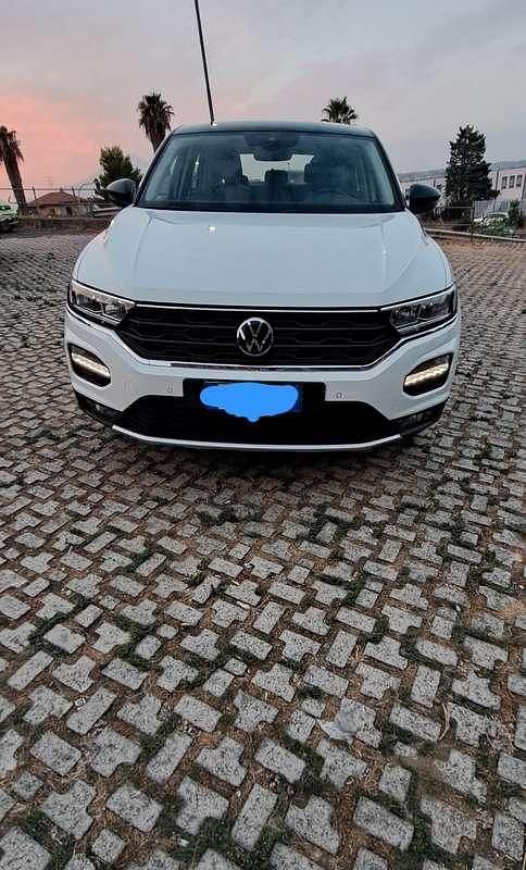 Usata 2021 VW T-Roc Business SUV | 21.500 € (Buon prezzo) - Immagine 1/4