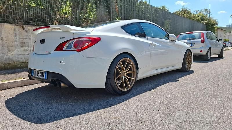 Usata Hyundai Genesis 236 CV (173 kW) 2012 Coupé