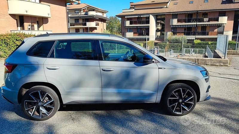 Usata Skoda Karoq SportLine 150 CV (110 kW) 2021 Grigio SUV